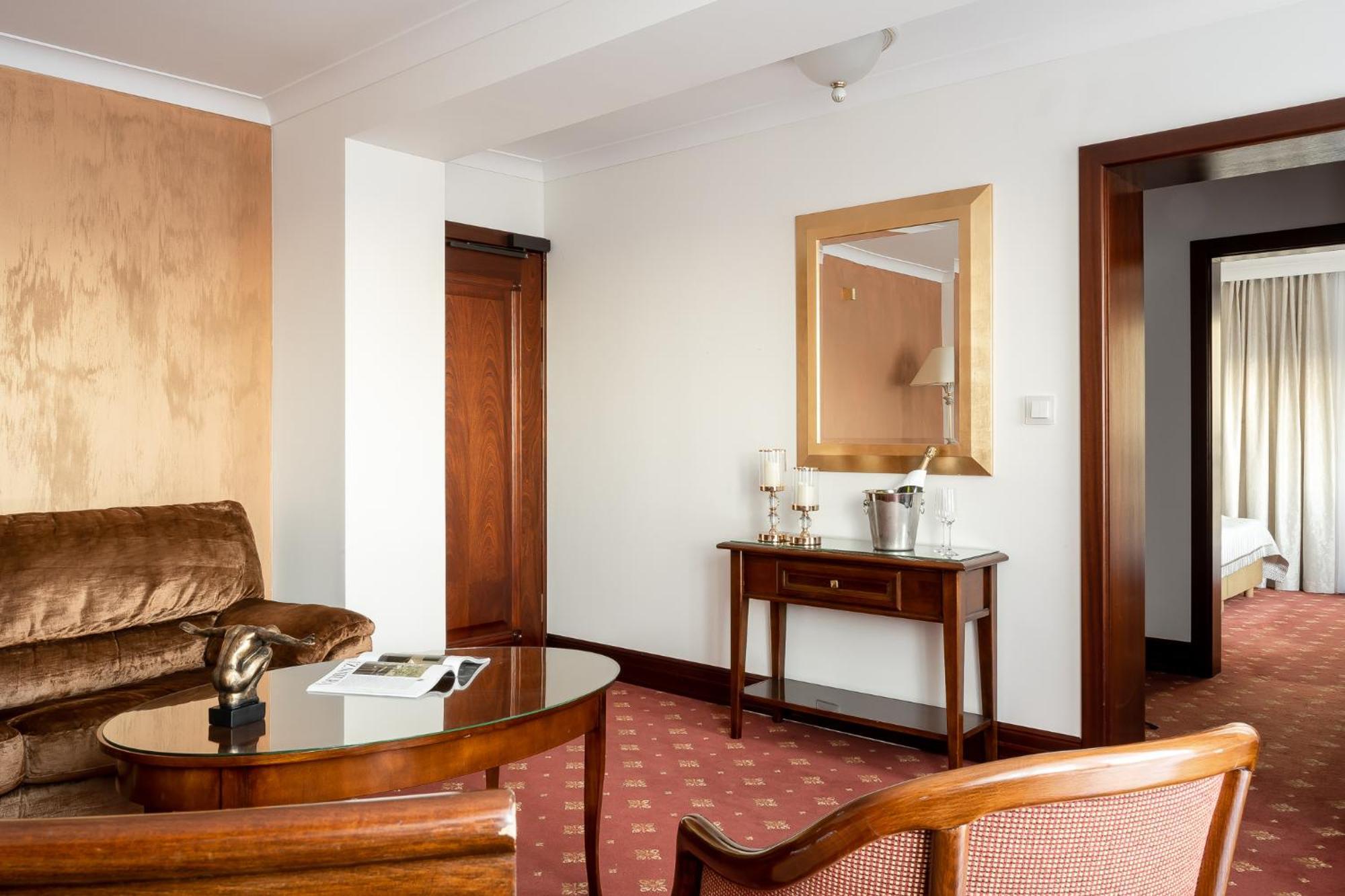 Hotel Coco Boutique & *